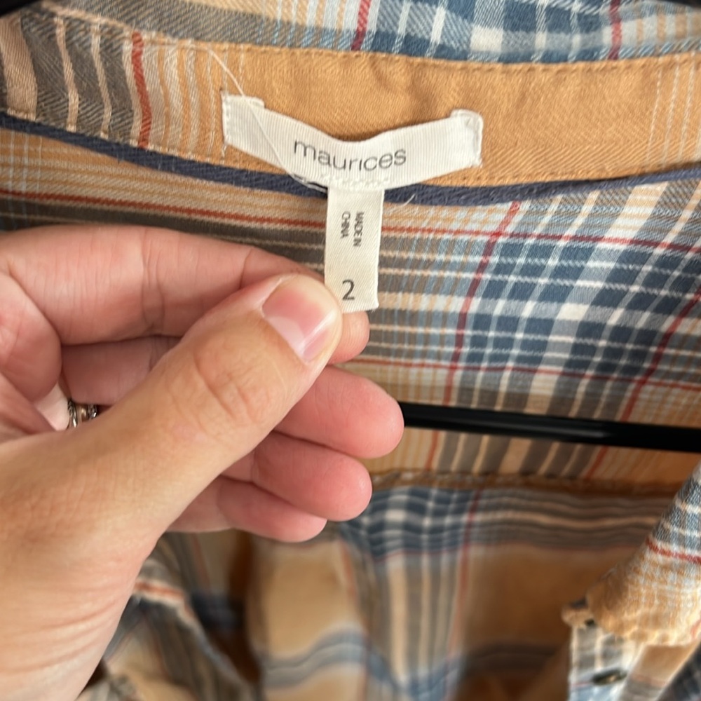 MAURICES Plaid Button Down Shirt - Picture 2 of 4